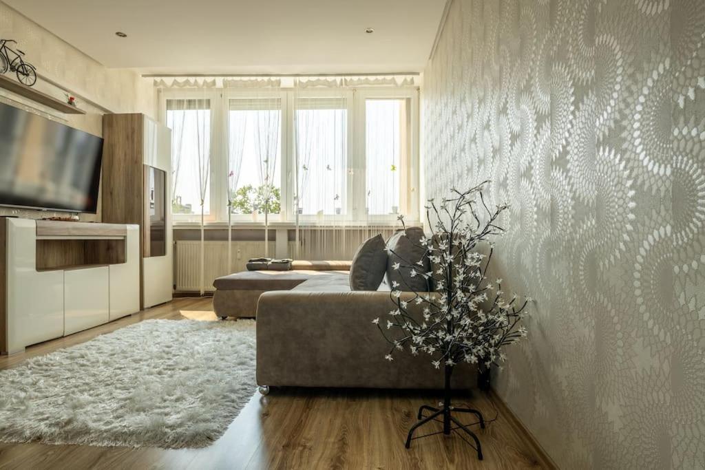 Martonfalvi Penthouse W Jacuzzi Ντέμπρετσεν Εξωτερικό φωτογραφία